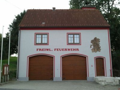 as Feuerwehrhaus Weinpolz...