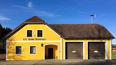 Das Feuerwehrhaus nach der Renovierung 2017/18 am 8.12.2019 (Foto: FF Dorf Rosenau)