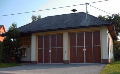 Das Feuerwehrhaus im Jahr 2002